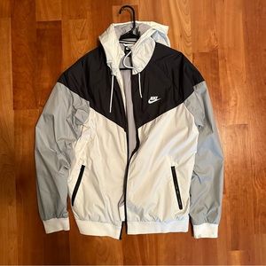 Nike windbreaker with mesh